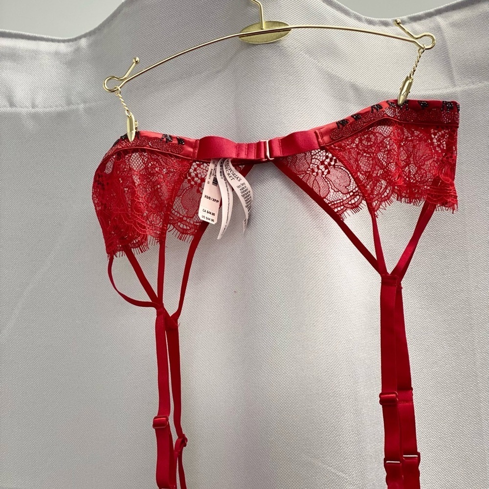 Victoria's Secret Red Lace Garter Belt - Picture 2 of 4
